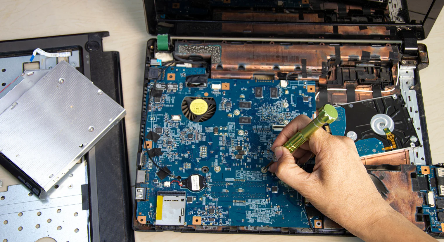 MacBook & iMac Repairs St Kilda